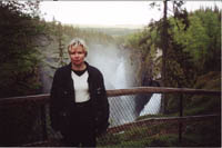 Elina in front of large canyon